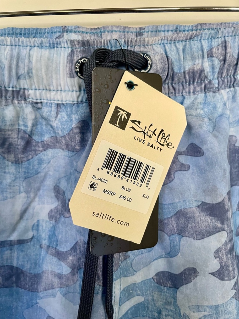 Salt Life Juniors/Women's Light & Navy Blue Camo Athletic Shorts Lounging - Picture 2 of 6